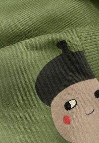 Thumbnail Image 3