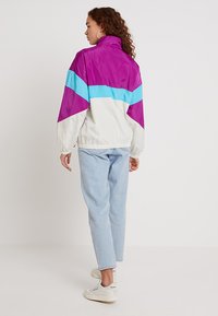 Urban Classics LADIES TONE STAND UP COLLAR JACKET - Vetrovka - viola/white/aqua