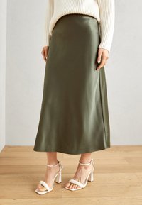 Lindex MARIA - Jupe trapèze - dark dusty khaki