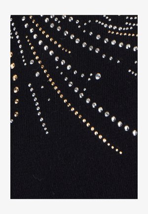 Tessuto nero adornato con cristalli scintillanti sparsi, inclusi accenti dorati, creando un motivo diagonale sulla superficie.