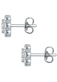 Silverörhängen med runda, kluster av klara stenar som är insatta i en ribbad bezel-design. Stiftbak med fjärilsknäppning.