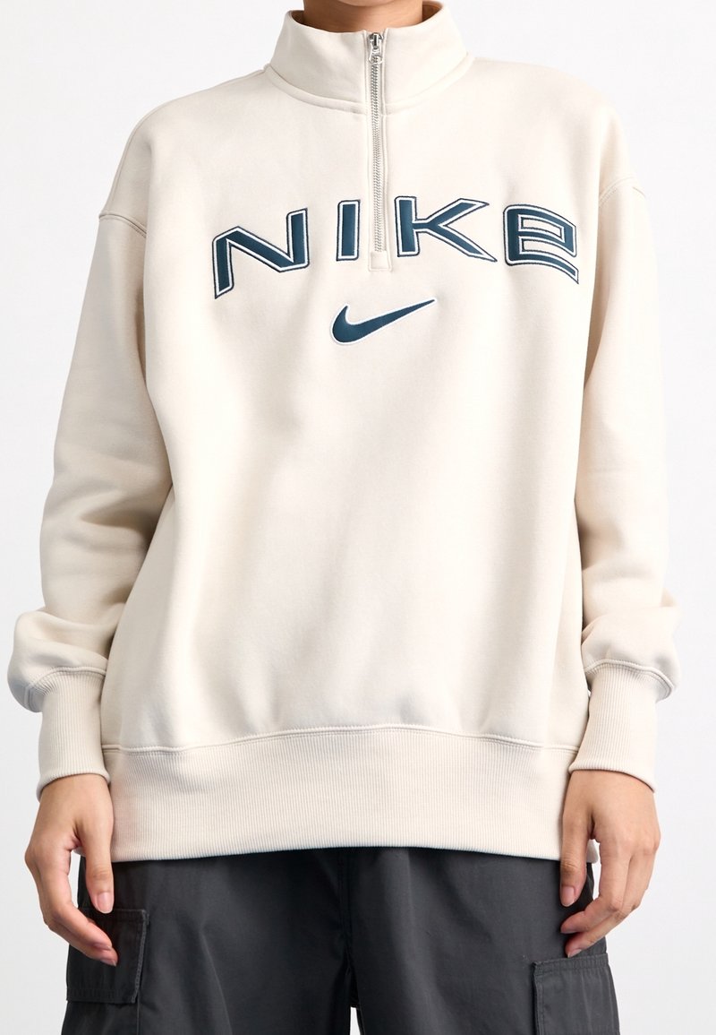 Nike Sportswear Sweatshirt - white