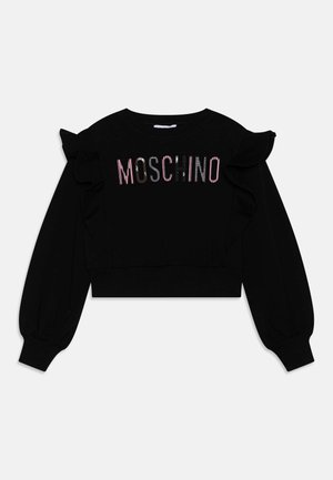 Czarna krótka bluza z falbankami na ramionach, zaokrąglonym dekoltem i napisem "MOSCHINO" w kolorowych literach na piersi.