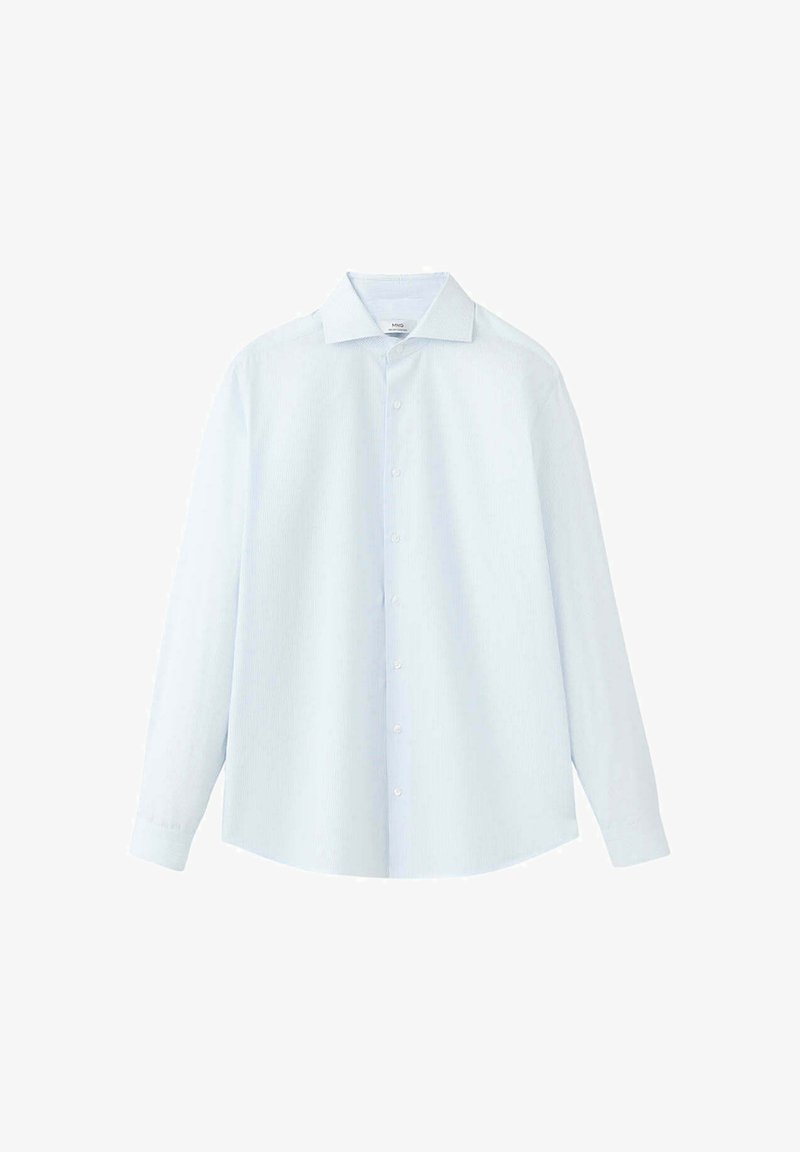 Chemise bleu clair à manches longues avec col, boutons visibles et poignets, présentée sur fond blanc.