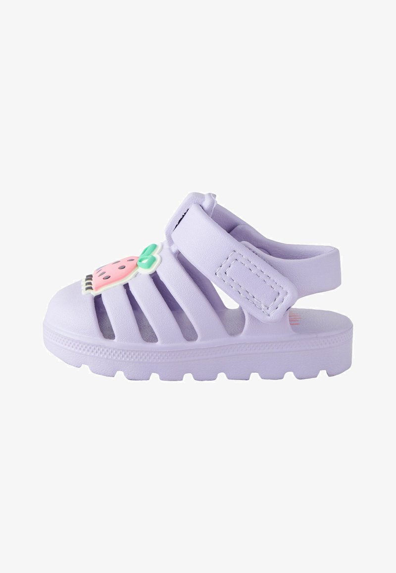 Sandali di gomma viola con cinturino regolabile, design traforato e decorazione a forma di anguria rosa sul davanti. Suola testurizzata per una migliore presa.
