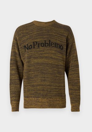 Brown and yellow patterned knit sweater with a round neck and ribbed cuffs, featuring the text "NoProblemo" in black across the front.