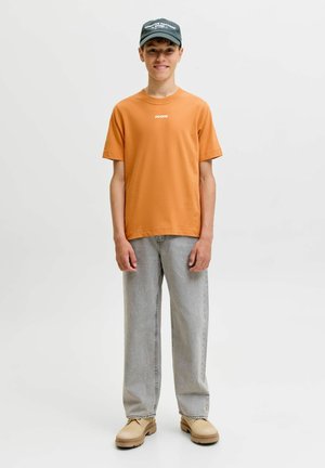 Jack & Jones Junior, JCOCLUB BACK SCRIPT TEE SS CN SN JNR - T-shirt print - tomato cream