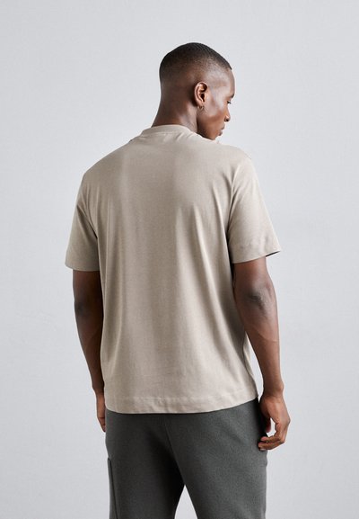 Emporio Armani Marškinėliai su spaudiniu - taupe