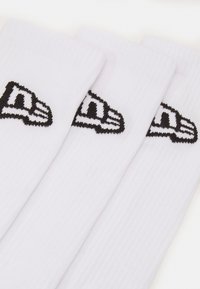 New Era FLAG CREW SOCKS 3 PACK UNISEX - Calze - white