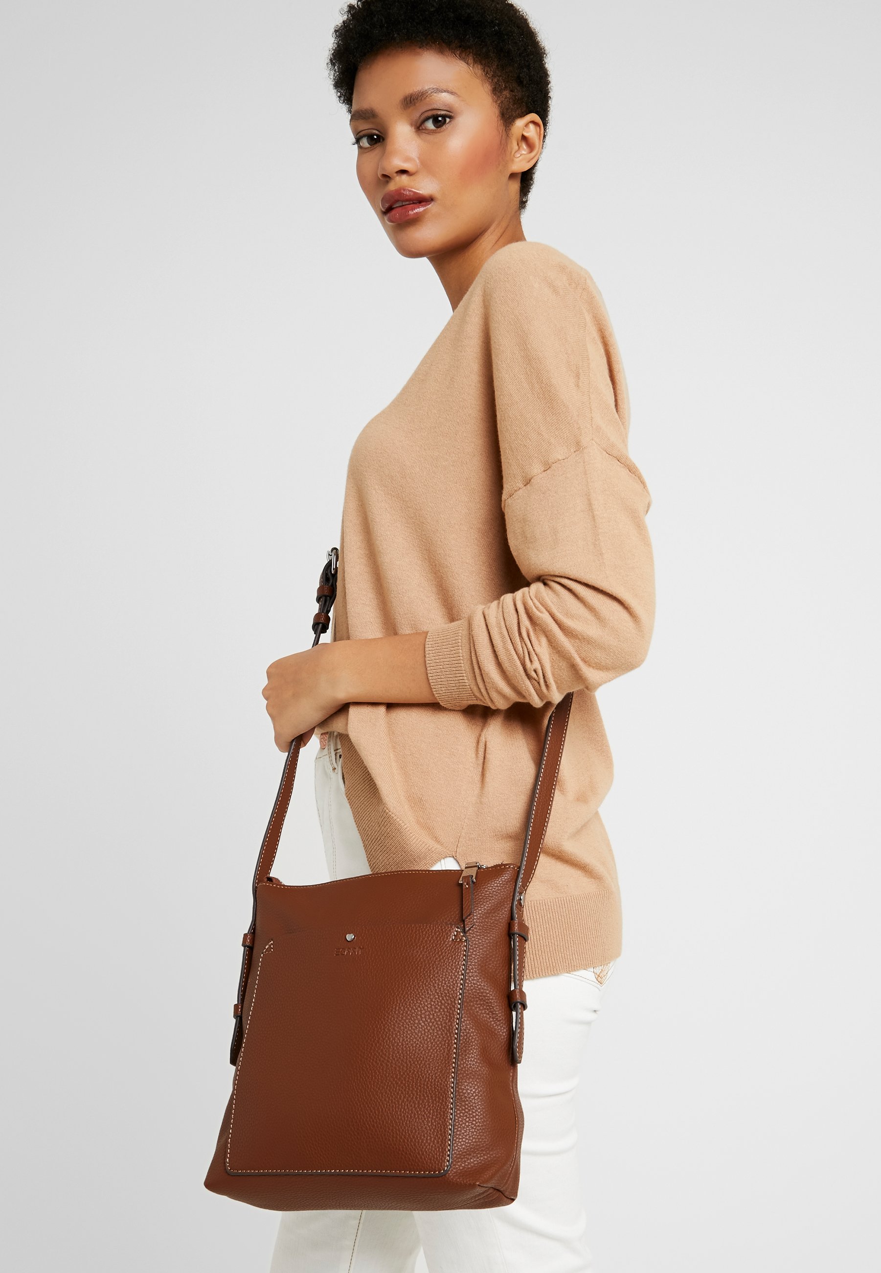 Esprit NELL Skulderveske rust brown Zalando.no Esprit NELL Skulderveske rust brown Zalando.no