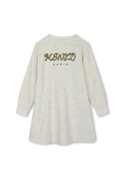 Robe à manches longues en tissu crème specklé, avec "KENZO" en lettres texturées jaunes et noires et "PARIS" en dessous, design à col rond.