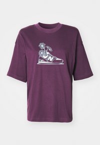 Επιλέχθηκε, plum brown