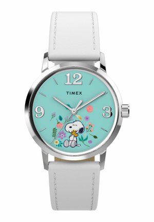 Timex-horloge met witte leren band, zilveren kast, turkooizen wijzerplaat, zilveren cijfers, bloemmotieven en Snoopy die Woodstock vasthoudt in het midden.