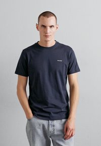 Holzweiler REGULAR TEE - Basic T-shirt - dark navy
