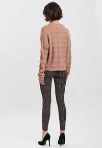 Vero Moda Strickpullover - light pink
