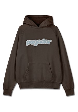 Rjava kapuca z velikim, svetlo modrim logotipom "pegador" na sprednji strani. Ima kenguru žep, kapuco z vrvico in rebraste manšete.