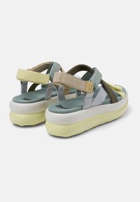 Camper FLOTA UP - Sandalias con plataforma - grau blau