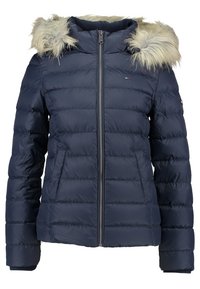 Námořnická péřová bunda s kapucí z umělé kožešiny, předním zipem a prošívaným designem. Má boční kapsy a žebrované manžety pro lepší zahřátí.