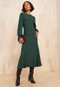 Friends Like These REGULAR FIT - LONG SLEEVE BATWING MIDI  - Rochie tricotată - khaki green