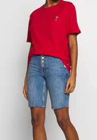 Pier One Camiseta estampada - red