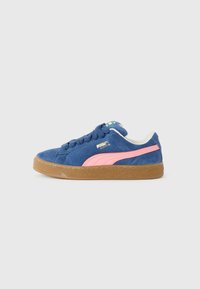 Unselected, persian blue/gum