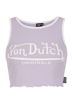 Šviesiai purpura juostuota trumpa palaidinė su balta iškirpte ir kontrastiniu baltu užrašu "Von Dutch ORIGINALS."
