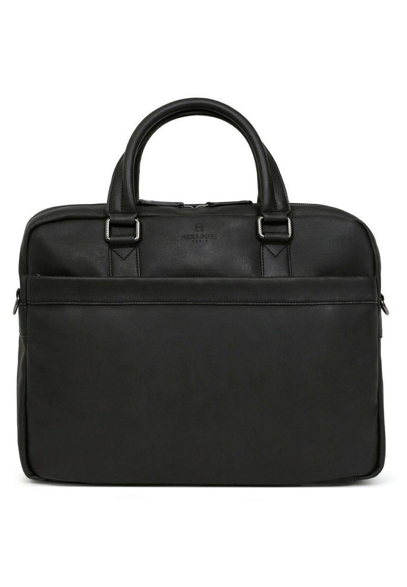 Cartella in pelle nera con doppi manici, tasca frontale con zip e dettagli in metallo. Texture liscia, forma rettangolare e logo discreto.