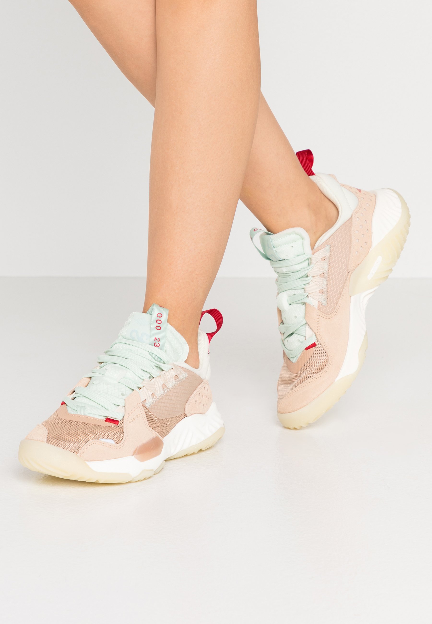 jordan delta jade