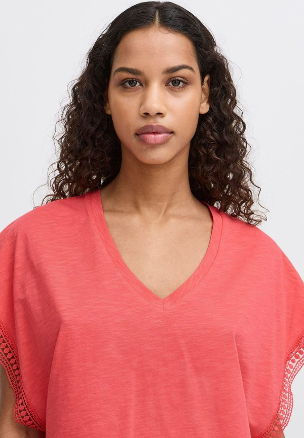 IHOLYA - Print T-shirt - geranium3