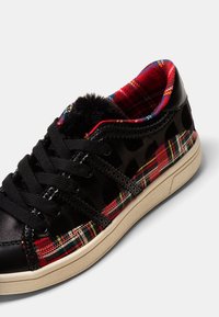 Desigual Zapatillas - black