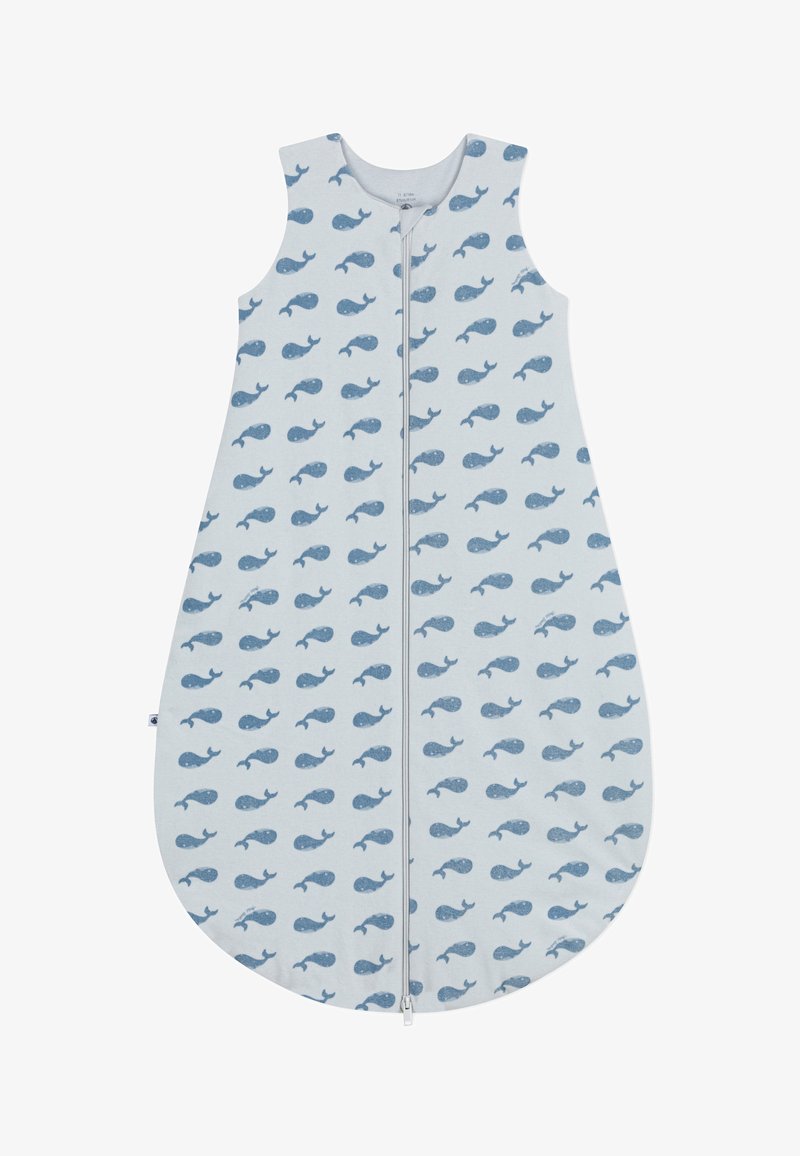 Lichtblauwe slaapzak met een ritssluiting, voorzien van herhalende donkerblauwe walvissenpatronen, gemaakt van zachte stof met een gladde textuur.