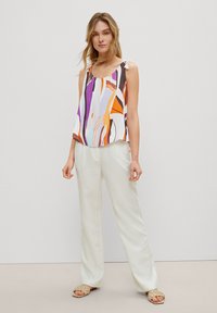 comma ABSTRAKTEM - Top - brown aop