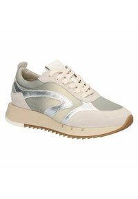 Strakke sneakers in beige en zilver, met een mix van suède en mesh materialen, een ronde neus en een dikke rubberen zool met geribbelde accenten.