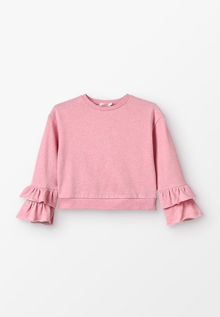 Ljust rosa crop sweatshirt i mjuk bomull, med ribbad halsringning och volangärmar som har två lager. Enkel och avslappnad design.