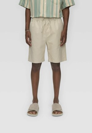 Rövidnadrágok - pelican