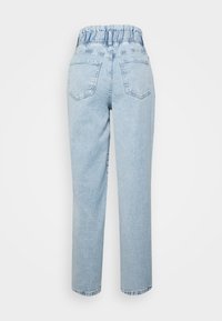 Ljusblå denimjeans med resårmidja, femficksdesign, raka ben och en lätt urtvättad yta.