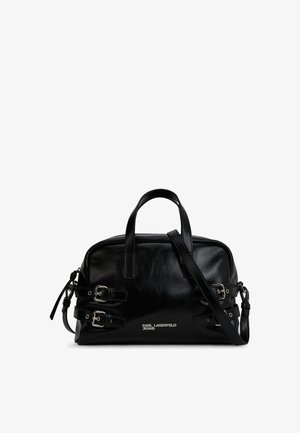 Čierna kožená kabelka Karl Lagerfeld Jeans s dvoma hornými držadlami, nastaviteľným ramenným popruhom, striebornými sponami a logom vpredu.