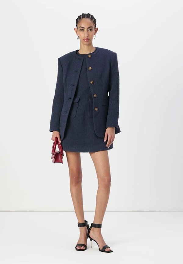 CAROL FITTED ROUND NECK  - Blazer3