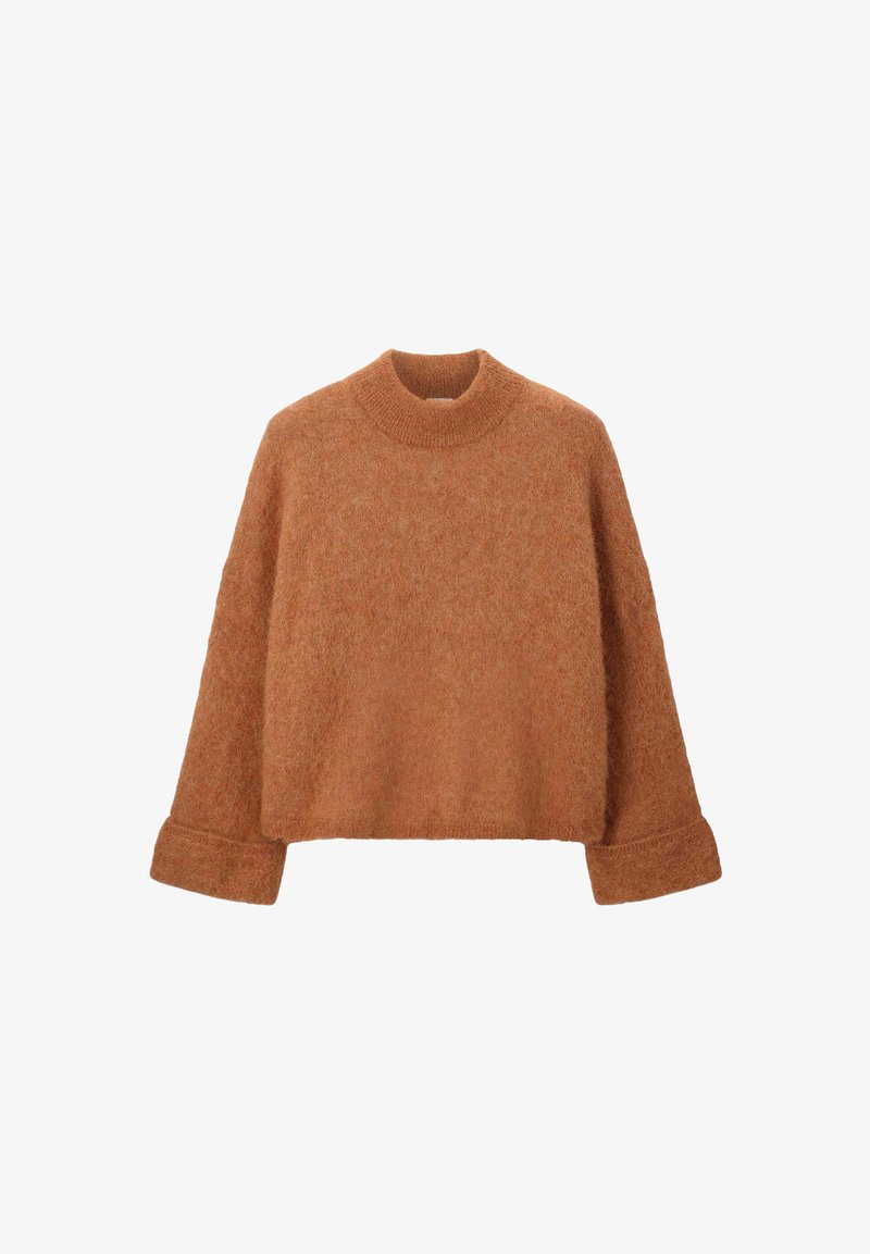 Pull court en matériau doux et flou de couleur orange, avec un col haut et des poignets roulés. Design simple sans motifs visibles ni matériel.