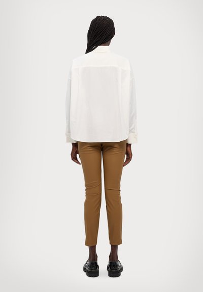 WEEKEND MaxMara Chemisier - bianco