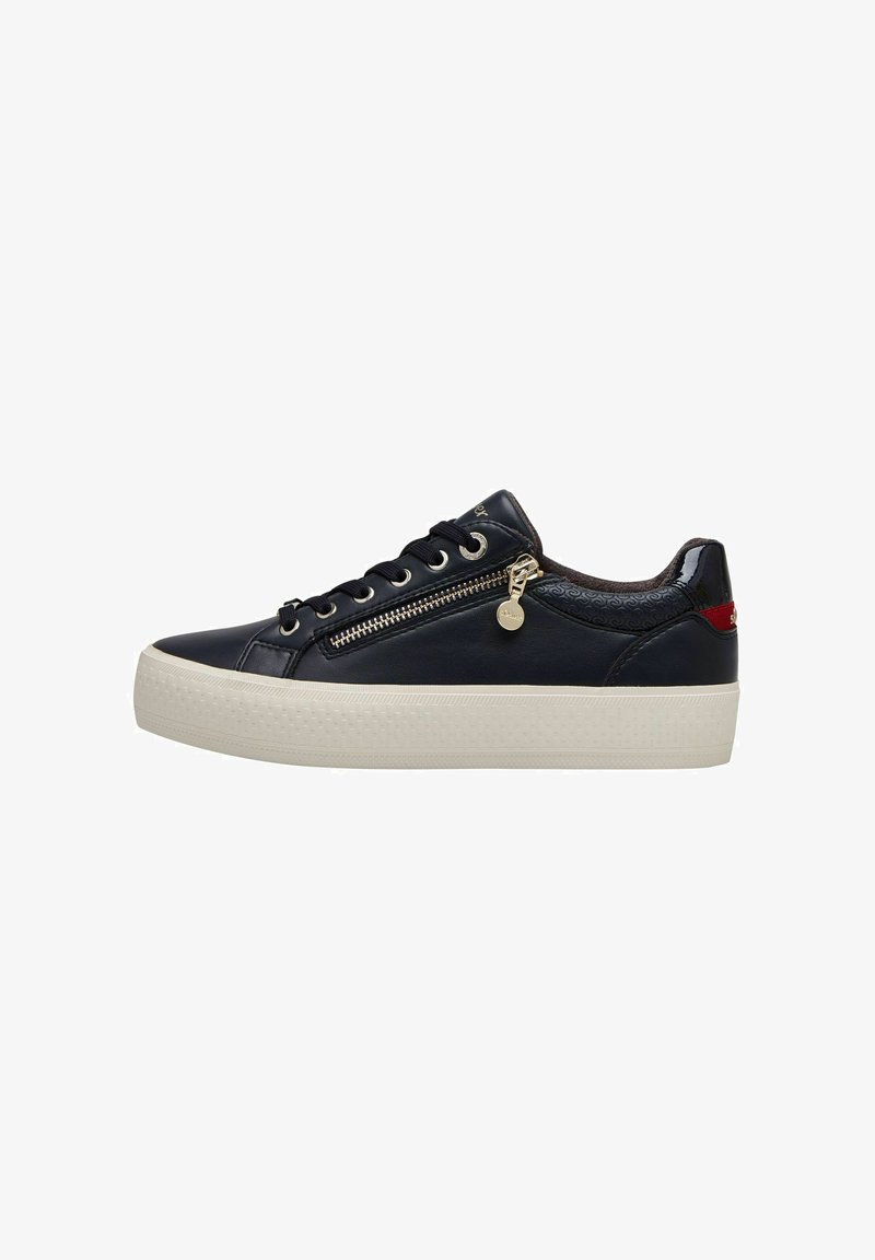 Zwarte leren sneaker met witte platformzool, metallic ritsdetails en vetersluiting. Heeft textuuraccenten op de bovenkant.