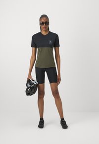 Giro RIDE - Camiseta deportiva - black/trail green