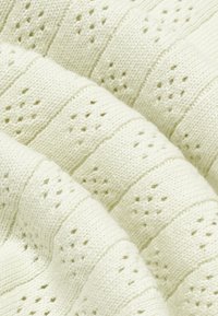 Thumbnail Image 3