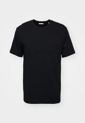 EMBOSSED TEE ROUNDED - T-shirts - black