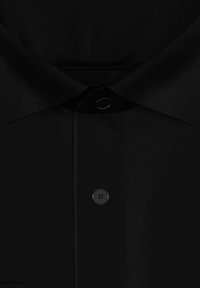 Seidensticker SHAPED - Zakelijk overhemd - black