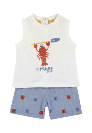 Débardeur blanc sans manches avec un homard rouge tenant une pagaie et le texte « REMMARE », associé à un short bleu avec de petits motifs pieuvres.