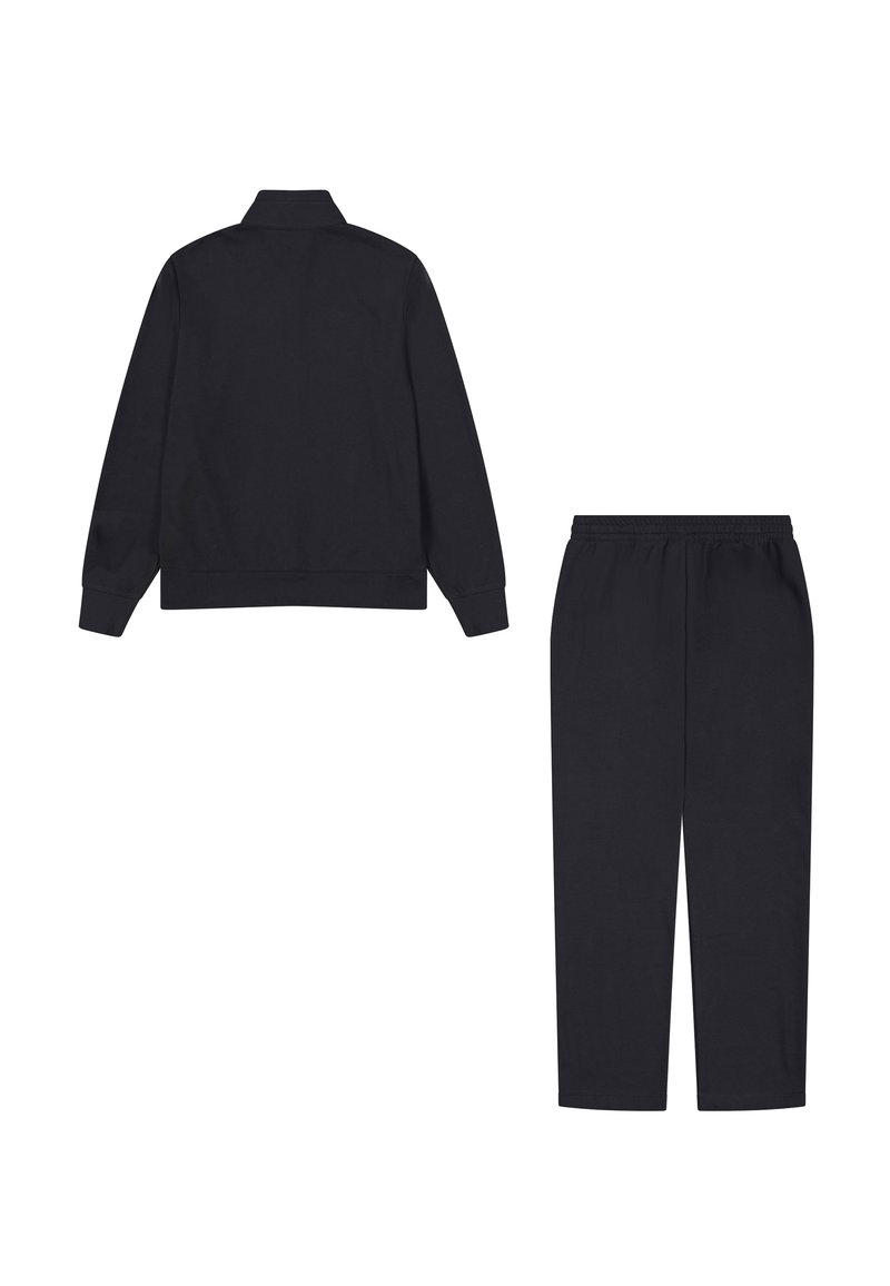 Czarny dres składający się z kurtki zapinanej na zamek z długimi rękawami i spodni z elastycznym paskiem w talii. Gładki materiał o luźnym kroju.
