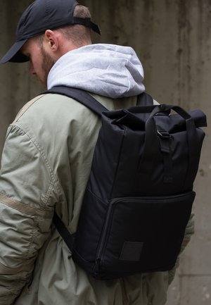 ROLL-TOP DAYPACK - Backpack - schwarz