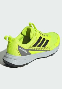 Adidas Terrex TRACEFINDER - Trail hardloopschoenen - lucid lemon   core black   charcoal solid grey