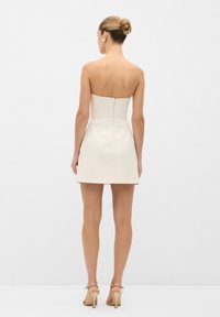 adL STRAPLESS WITH POCKET FLAPS - Juhlamekko - vanilla d